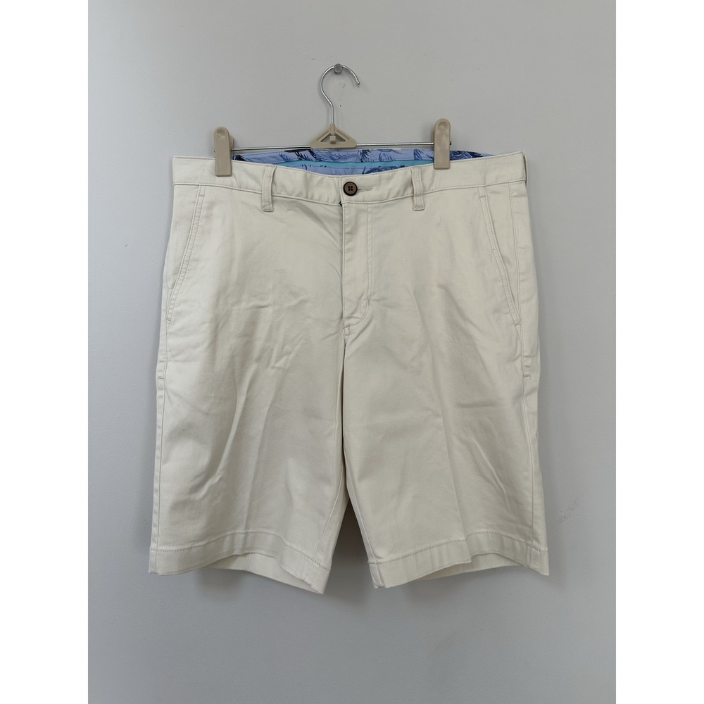 Tommy Bahama Chino Shorts Mens 33 Beige Cotton Spandex Hipster Casual Golf Beach